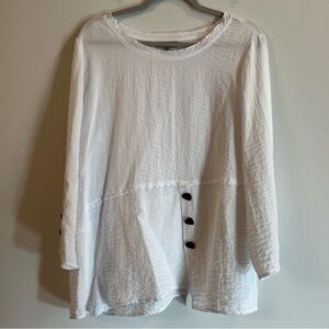 Women’s Habitat White Button-Detail asymmetrical blouse size large L
